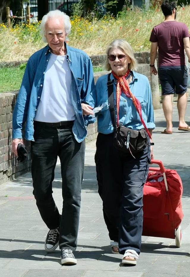 Away from the spotlight, Julie chose a grounded life, dedicated to causes and personal peace.