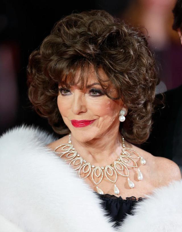 In today’s world, where beauty standards are often linked to youthfulness, Joan Collins reminds us that true beauty comes from within