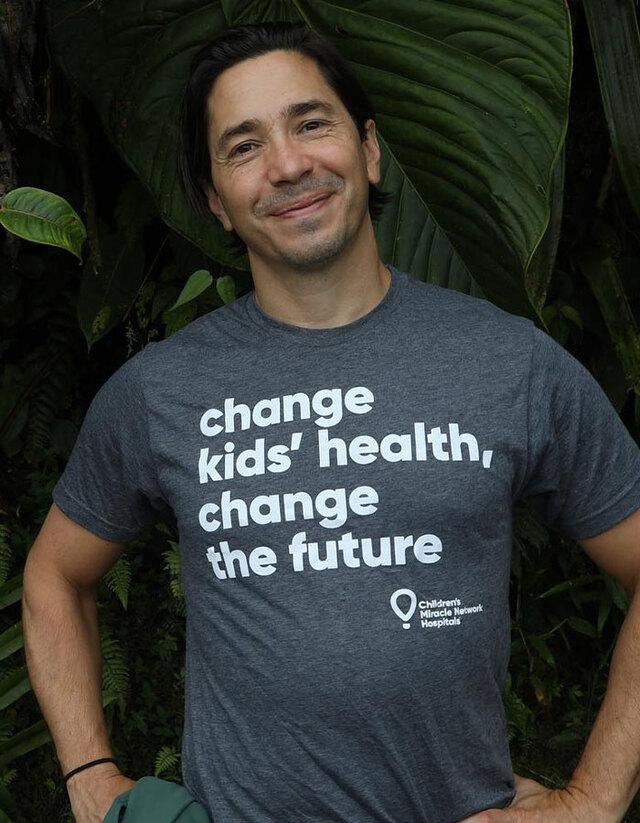 Justin Long glides through middle age with effortless charm and a little skincare help.
