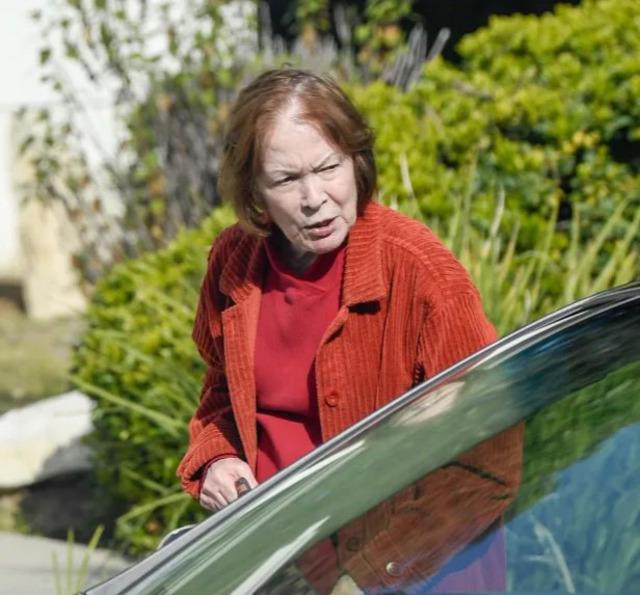 Linda later in life, spotted away from Hollywood, living quietly and privately on her own terms.