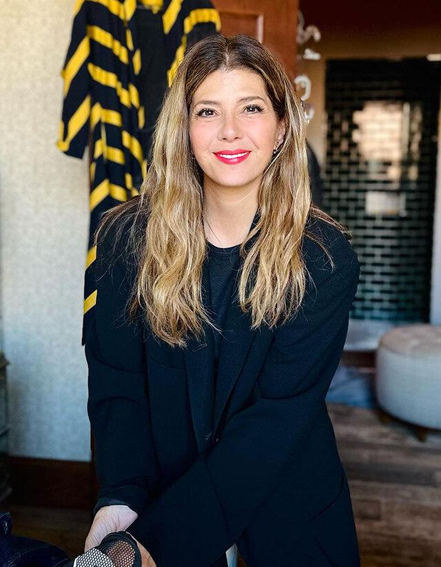 Marisa Tomei stays glowing at 60 with mindful rituals and facial massage over excess products.