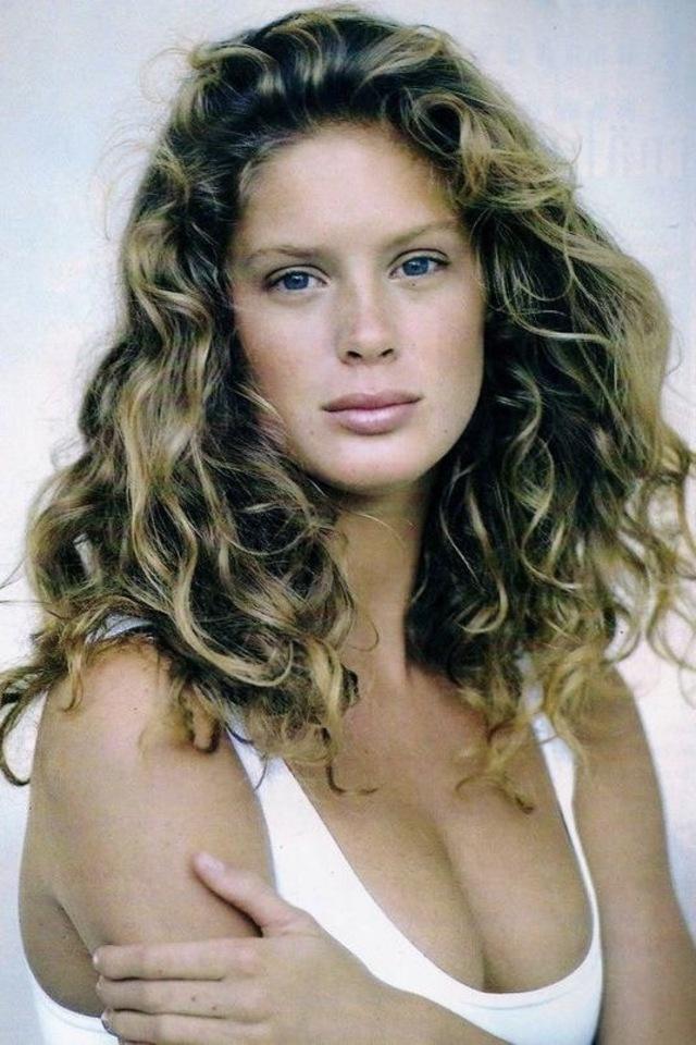 Rachel Hunter was born on September 8, 1969, in Auckland, New Zealand, with aspirations of becoming a professional dancer