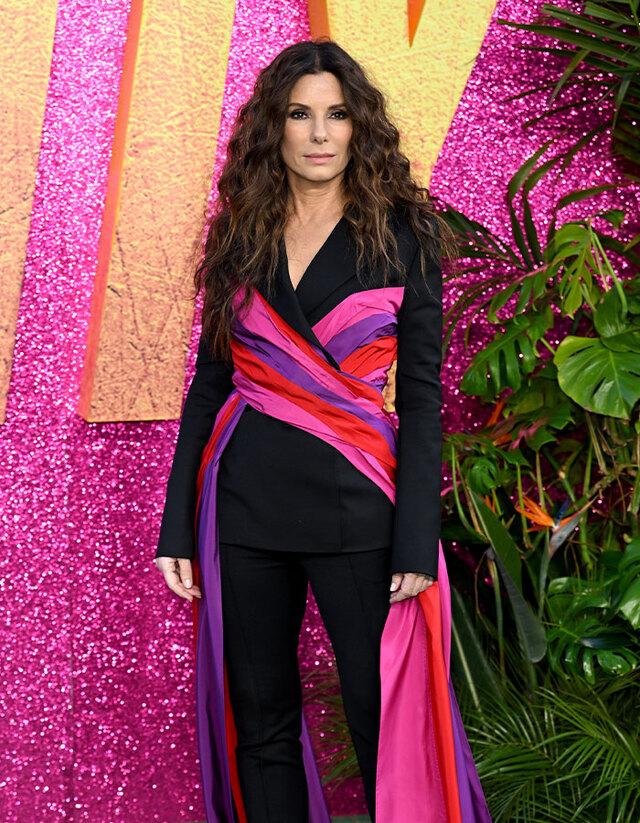 Sandra Bullock’s eight-minute skincare routine proves simplicity can outlast the years.