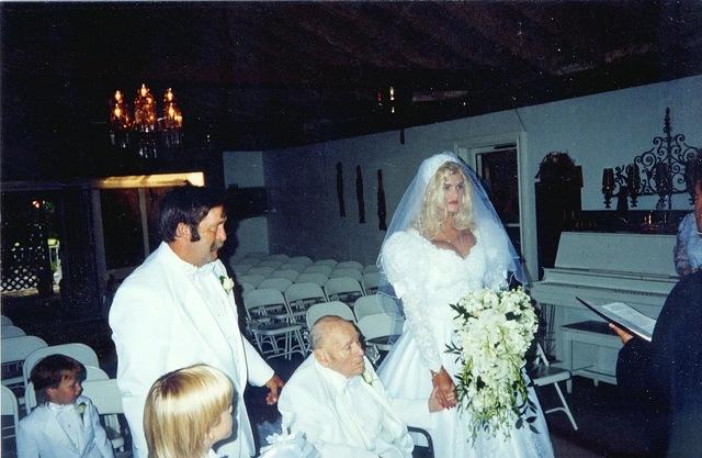 The peak of her public notoriety came in 1994, when at age 26 she married 89-year-old oil billionaire J. Howard Marshall II