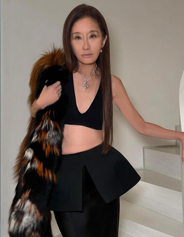 Vera Wang amazes at 75 by crediting her ageless look to work, rest, vodka, and shade.