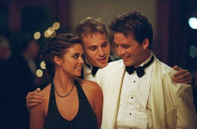 After Sunset Beach, Susan Ward’s career took an exciting turn with her role in the 2000 psychological thriller The In Crowd