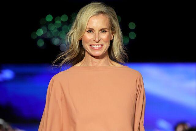 After years of healing, she returned to modeling, proving that her influence had not faded.