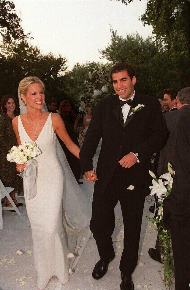 In 1999, she met Pete Sampras, the world-renowned tennis champion.
