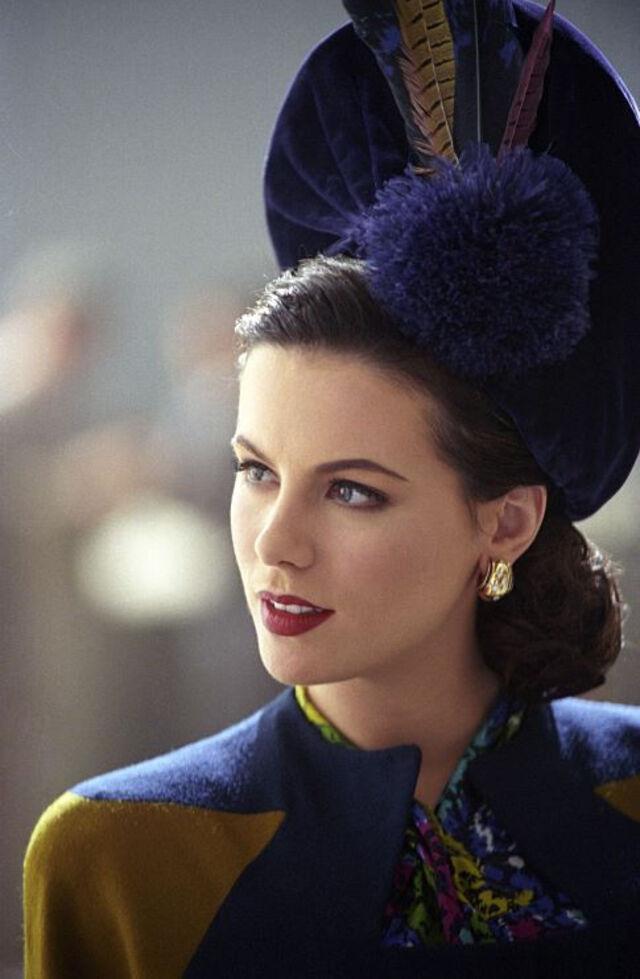 In Martin Scorsese’s biographical drama about aviation pioneer Howard Hughes, Beckinsale played the role of Ava Gardner, a beautiful and talented actress who becomes involved with Hughes