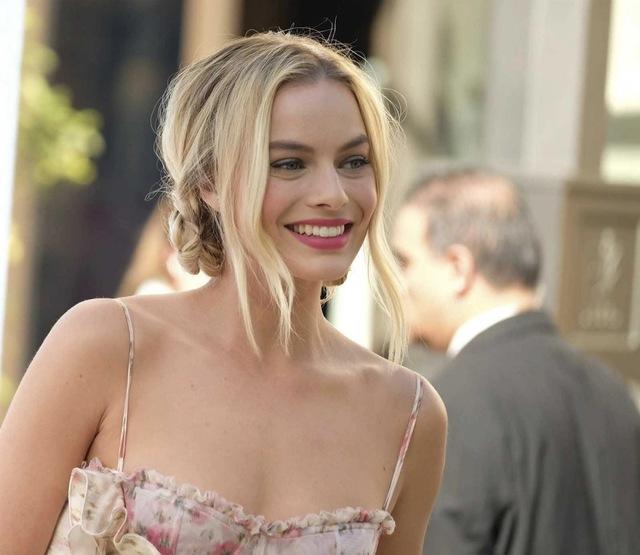 Margot Robbie: The Face of Hollywood Today