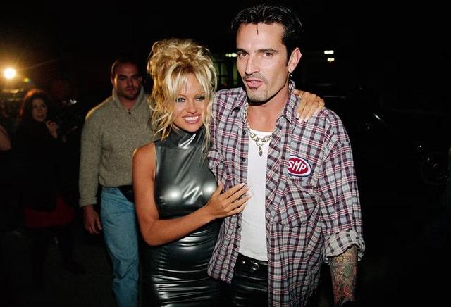 Pamela Anderson with musician Tommy Lee
