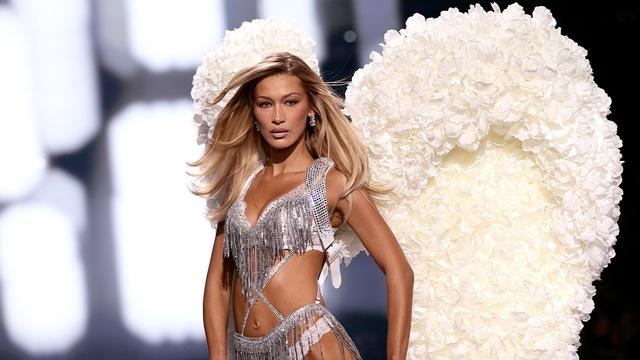 After her final walk in oversized wings, a TikTok commenter mocked her gait