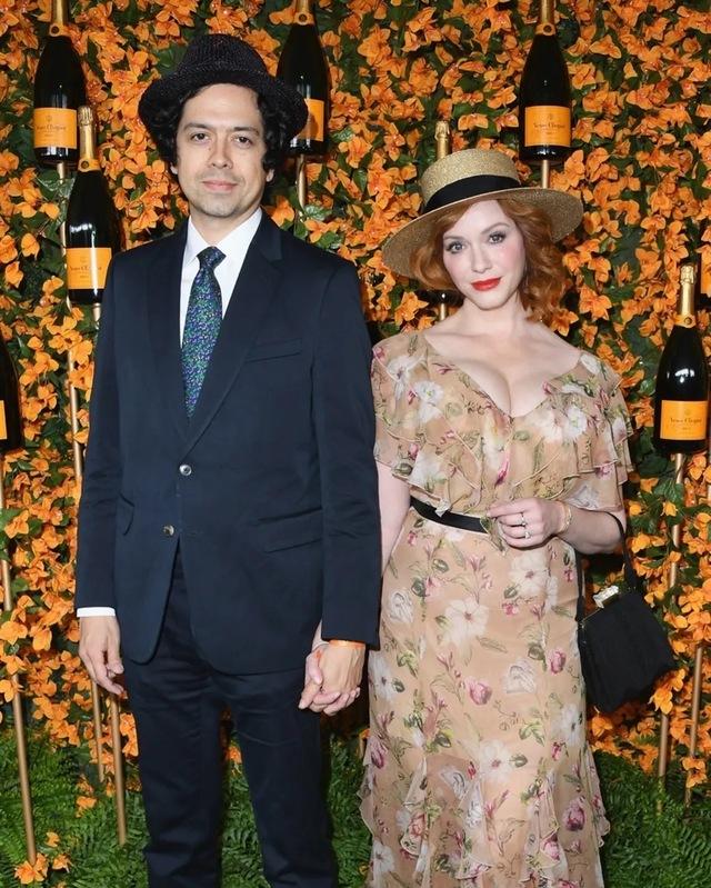Married to actor Geoffrey Arend in 2009, the couple’s relationship was widely admired.