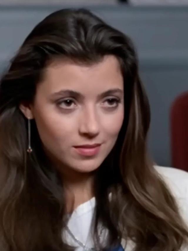 The film, directed by John Hughes, became a defining moment of 80s cinema, and Mia’s portrayal of Ferris Bueller