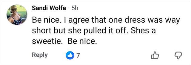 A fan defends Gwen Stefani’s bold outfit choice, acknowledging its short length but praising her for confidently pulling it off during the Rockefeller Tree Lighting performance.