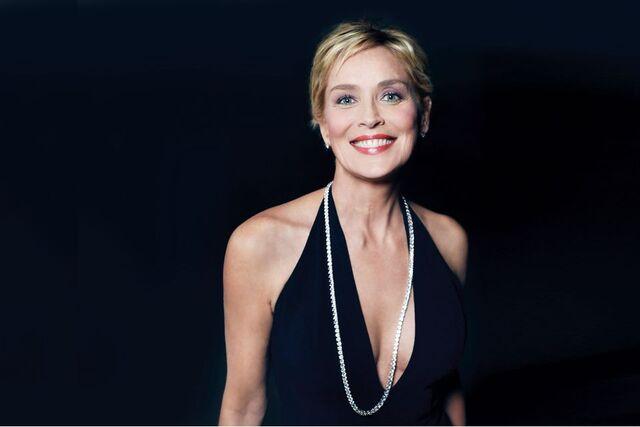 In 2001, Sharon Stone faced a life-altering event that could have ended her career: a severe brain hemorrhage