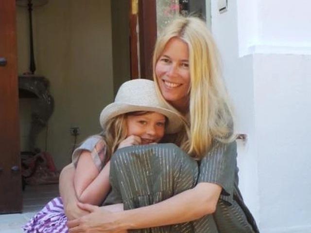 In 2002, she married British film director Matthew Vaughn, with whom she shares three children: Caspar, Clementine, and Cosima