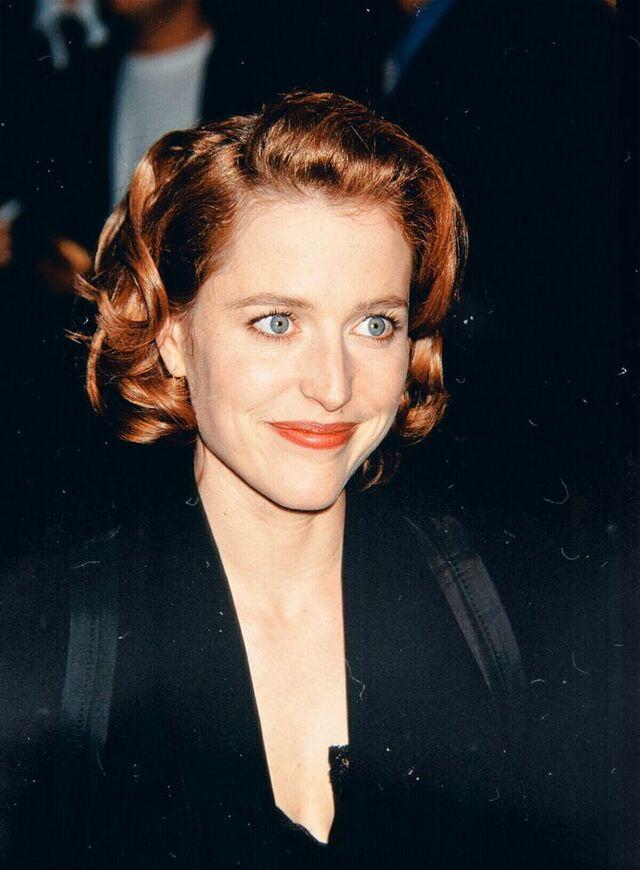 In high school, Gillian’s rebellious streak and curiosity grew louder.