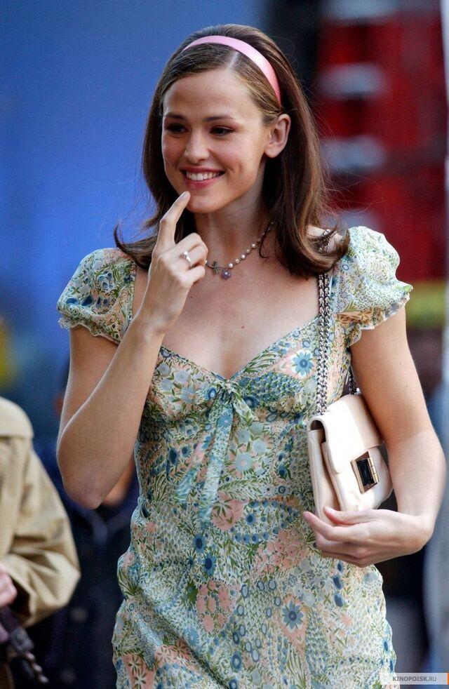 Jennifer Anne Garner was born on April 17, 1972, in Houston, Texas, and raised in the small town of Charleston, West Virginia.