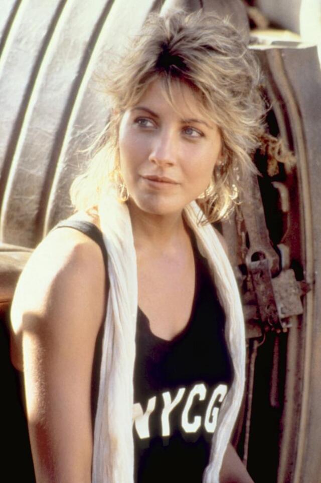 Linda’s breakthrough came when she secured a role in the TV adaptation of Death of a Salesman alongside the legendary Dustin Hoffman