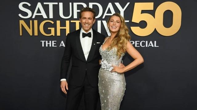 Next to Blake, Ryan Reynolds looked every bit the charming, old-school gentleman.
