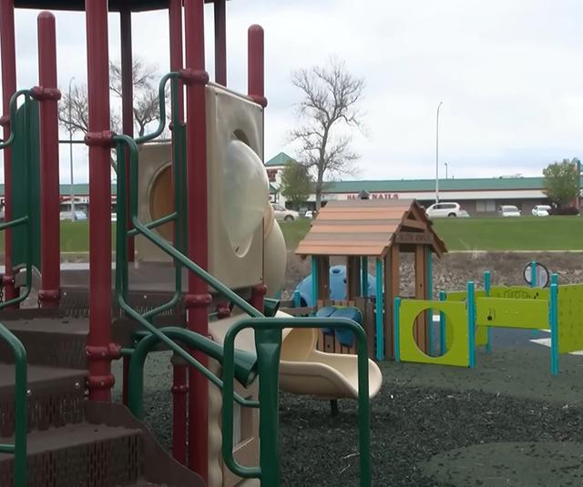 The events leading up to the viral video began on April 28, 2023, when Shiloh Hendrix and her young son were at a local park in Rochester.
