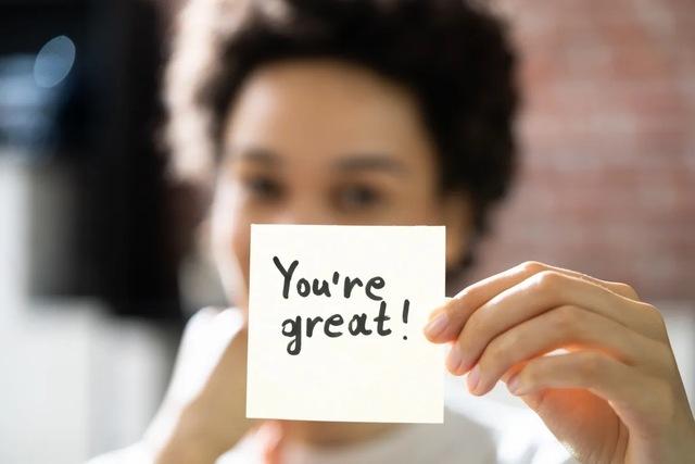 Why Complimenting People Every Day Can Transform Your Social Circle