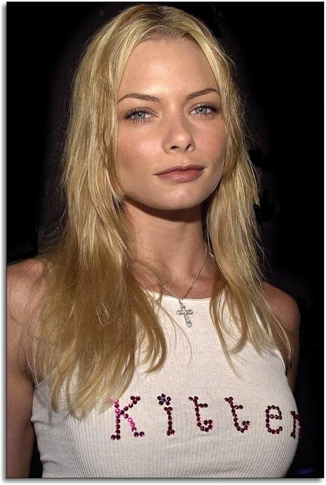 Jaime Pressly was born and raised in Kinston, North Carolina, far removed from Hollywood’s spotlight.