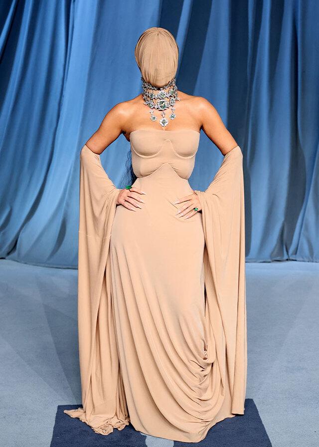Kim Kardashian at the Academy Museum Gala: The Return of the Masked Look