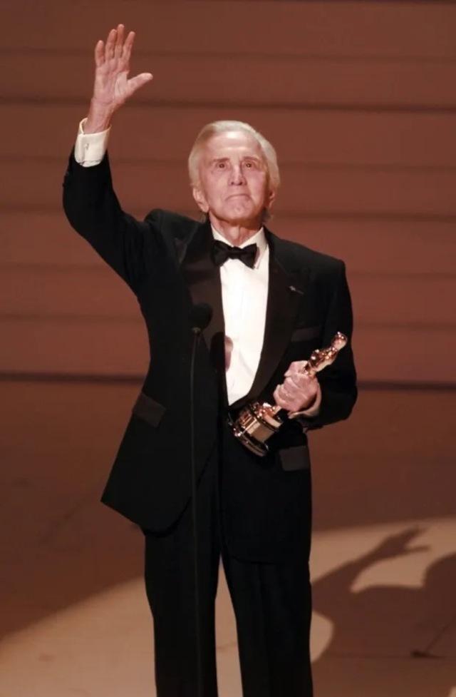 One of the most unforgettable moments came in 2018, when he appeared at the Golden Globes at the age of 101.