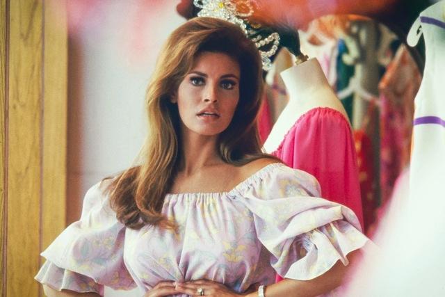Raquel Welch didn’t just change the landscape of Hollywood for women—she transformed the way beauty was perceived in American pop culture. 