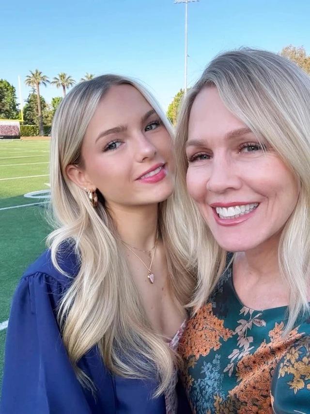 She also decided to share the story with her daughter, Fiona, whom she shares with her ex-husband, actor Peter Facinelli.