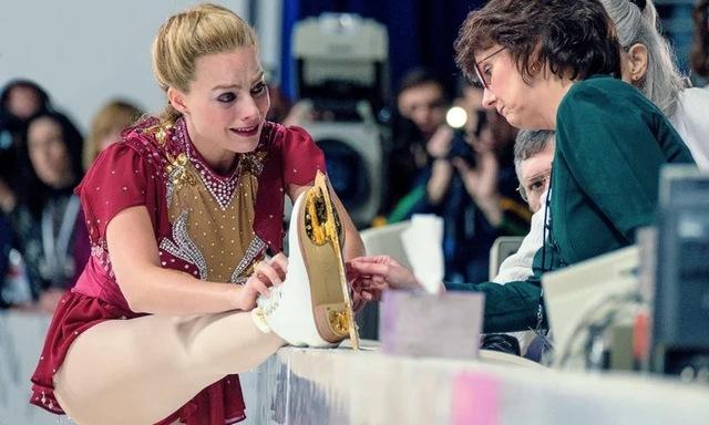 Margot Robbie earned a herniated disc while training for the ice rink.