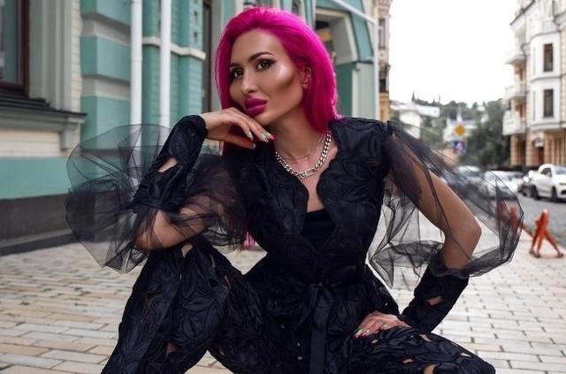 She insists that her transformation was the cure for her insecurity, not a symptom of it. 