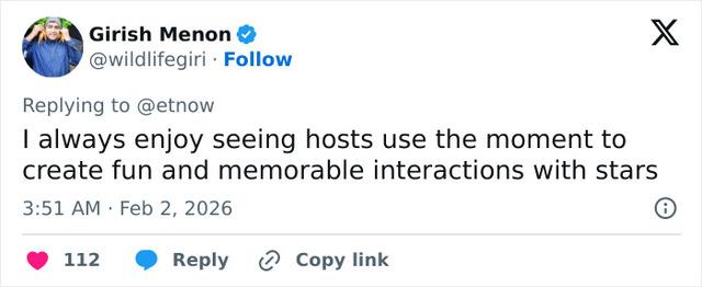 While many fans felt the moment was awkward, some viewers defended the tradition of hosts creating interactive, memorable segments with A-list celebrities