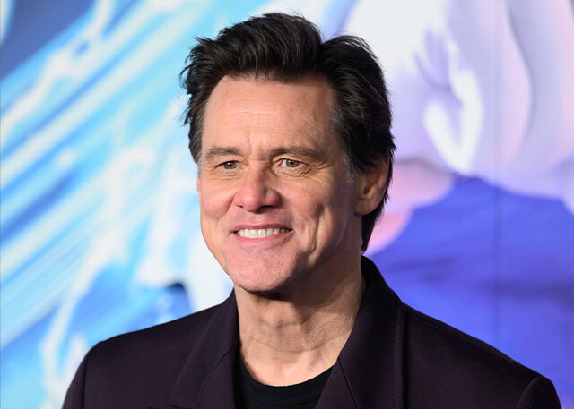 A classic look at the legendary actor’s trademark smile during a high-profile red carpet event.