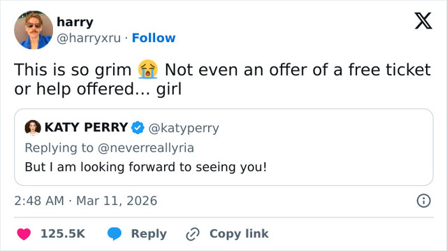 A viral tweet condemning Perry’s reply as "grim" for failing to offer support to a struggling fan.