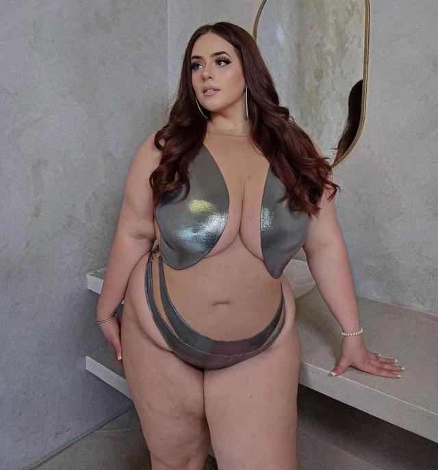Few things on the internet are as polarizing as a curvy woman in a two-piece swimsuit, and Olivia leaned into that tension with a post that broke the internet. 