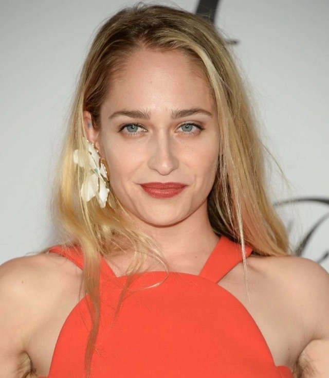 Jemima Kirke wears her natural body hair like a badge of honor in the world of high fashion.