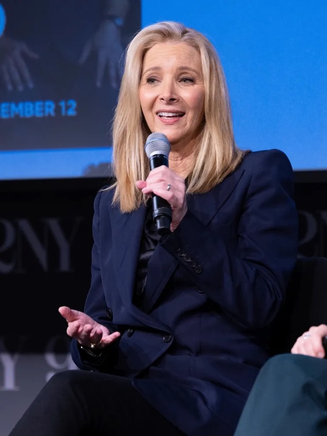 Kudrow’s refusal to participate in this cycle is a quiet but powerful act of rebellion.