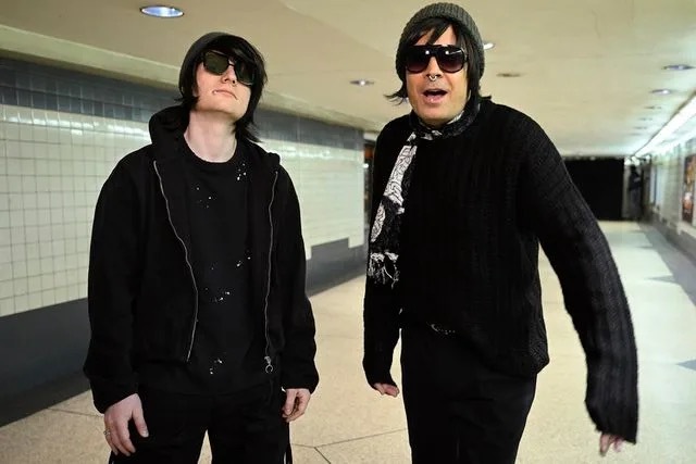 Teaming up with The Tonight Show host Jimmy Fallon, a disguised Sheeran took to the underground platforms of Manhattan