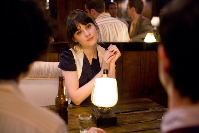 Zooey Deschanel was cast as the enigmatic Summer Finn, a woman who explicitly states from the beginning that she does not believe in love.