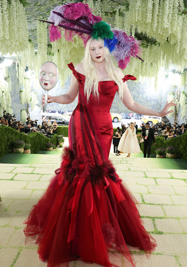 Gwendoline Christie terrified the internet with her haunted dollhouse energy.