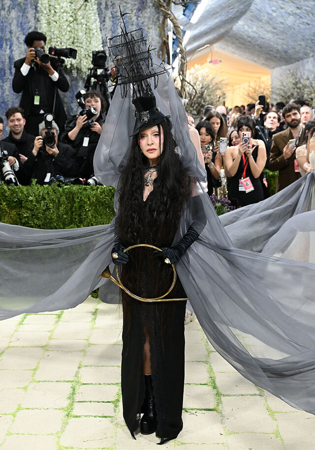 Madonna’s surrealist ship-themed headpiece sank the moment it hit the carpet.