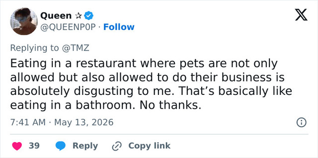 Social media users voiced strong disapproval of the incident, with many equating the presence of pet waste facilities in a dining area to "eating in a bathroom," reflecting the severe impact on consumer trust.