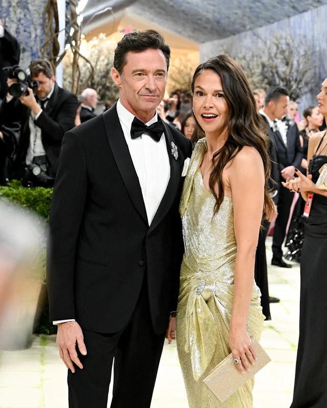 Seeing Jackman refuse to attend solo—opting instead to showcase his new romance on their old stomping grounds