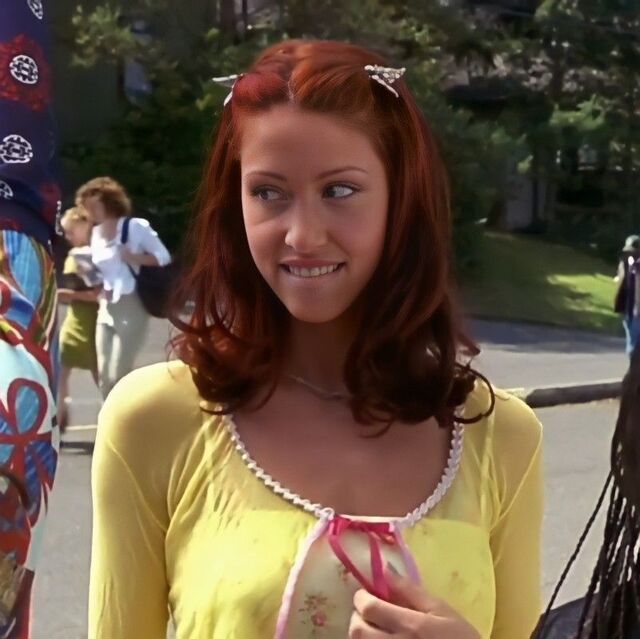 Shannon Elizabeth took the vanity, the melodrama, and the clueless confidence of the typical 90s "It Girl" and dialed them up to eleven