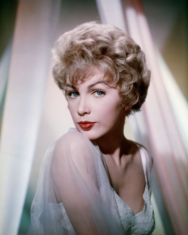 The Golden Versatility of Stella Stevens: From Mississippi Roots to Hollywood Royalty