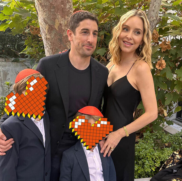 A family portrait of Jenny Mollen and Jason Biggs with their two sons, Sid and Lazlo.