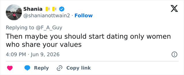 A netizen offering critical relationship advice on social media amid the unfolding Queensland family drama.